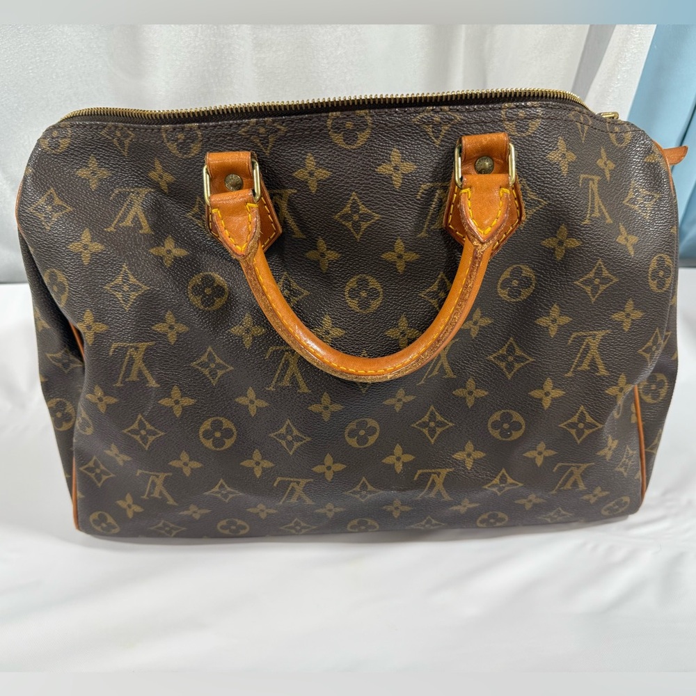 Louis Vuitton Speedy 35 Handbag
